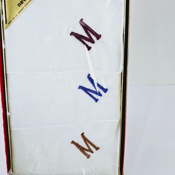 Men's Handkerchiefs Permanent Press, Monogram "M", Set of 3 - Picture 3 of 6
